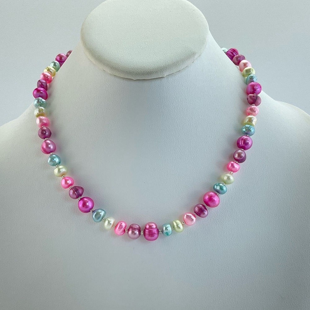 Colorful, Pink Pearl Necklace, Handmade, Candy Core, Barbie Core - Picture 3 of 8